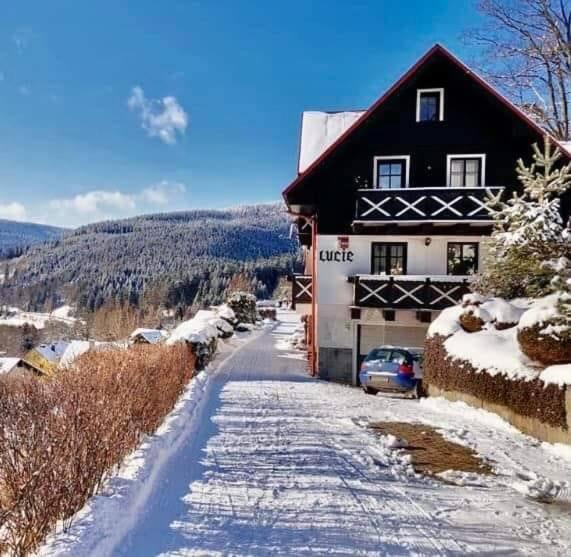 Pension Lucie Шпіндлерув-Млин Екстер'єр фото